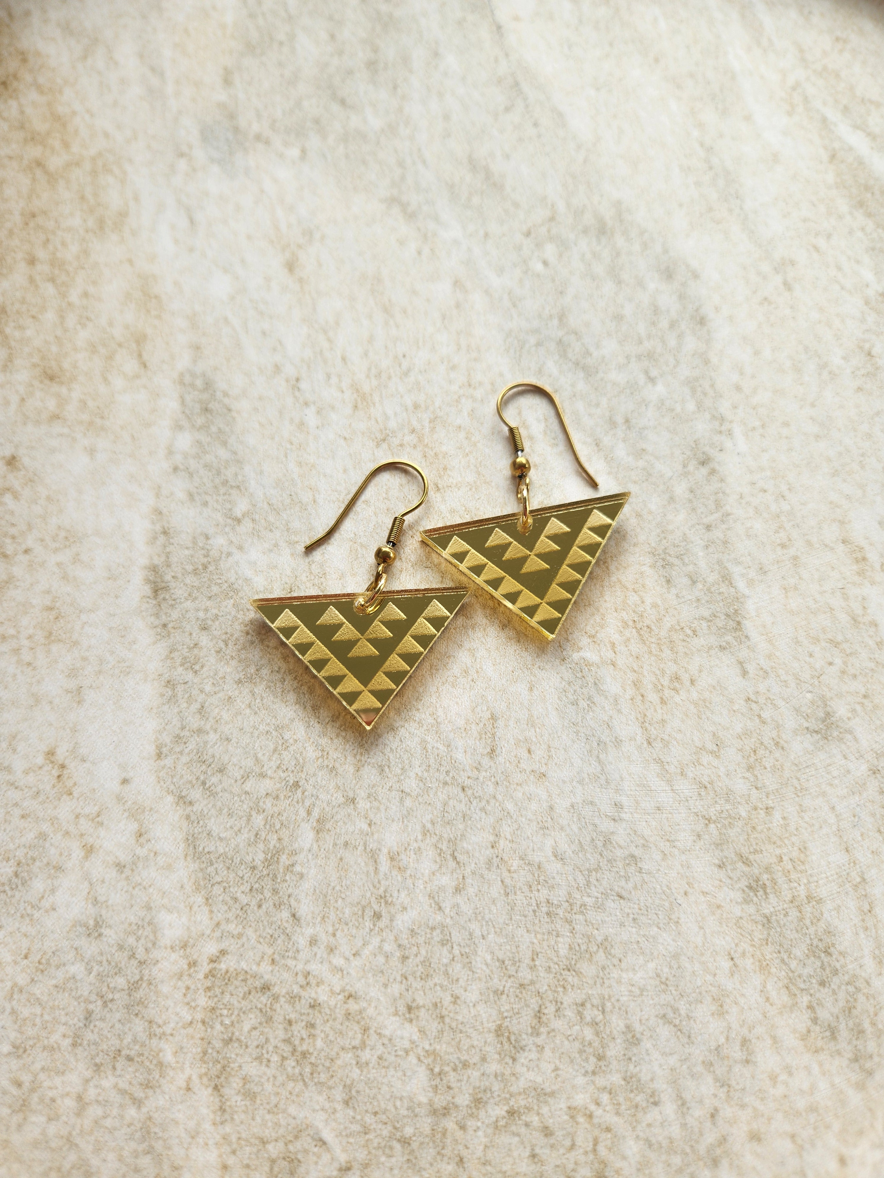 Med Triangle Mirror - Gold