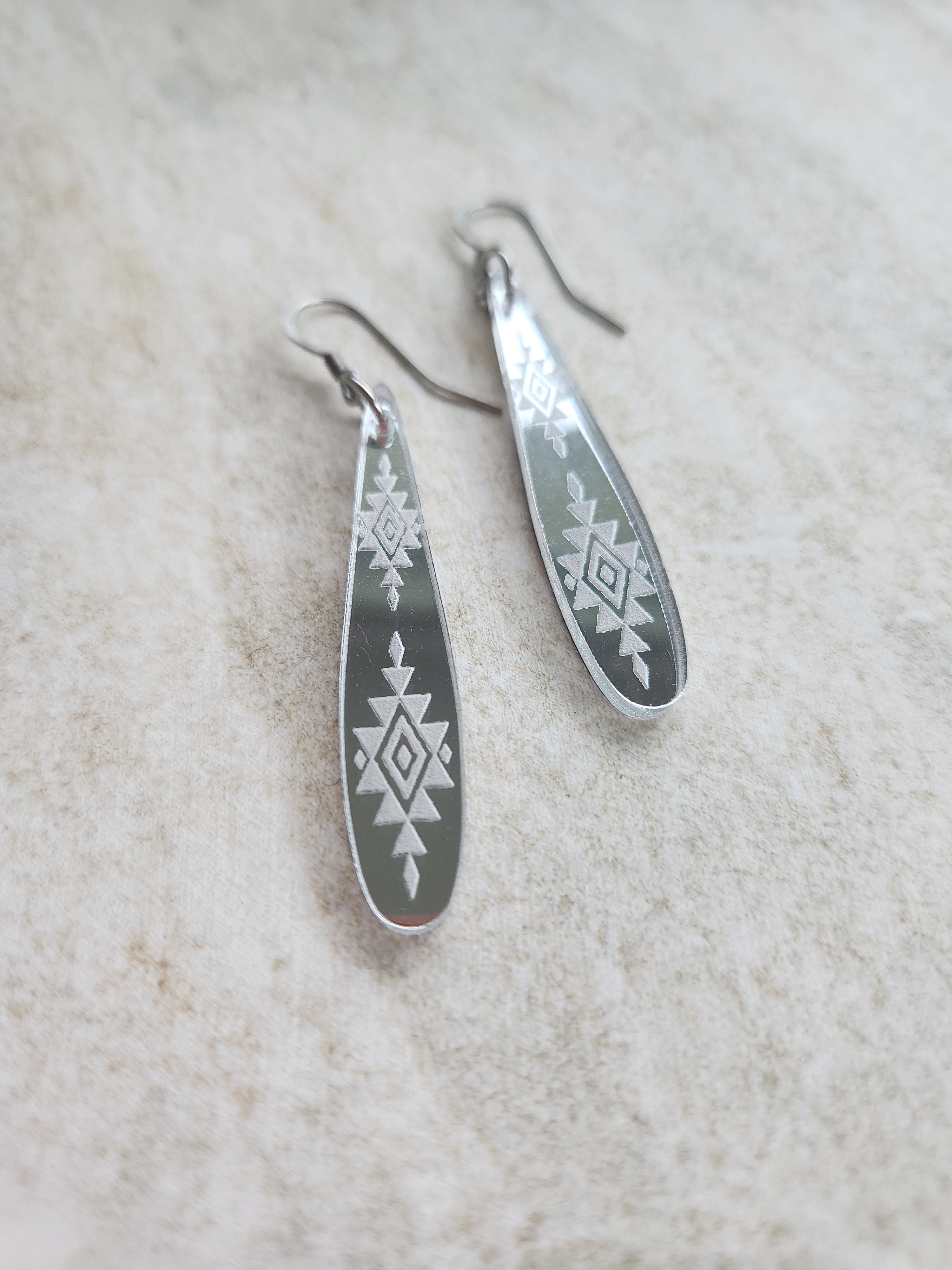 Long Tear Drop Mirror - Sliver