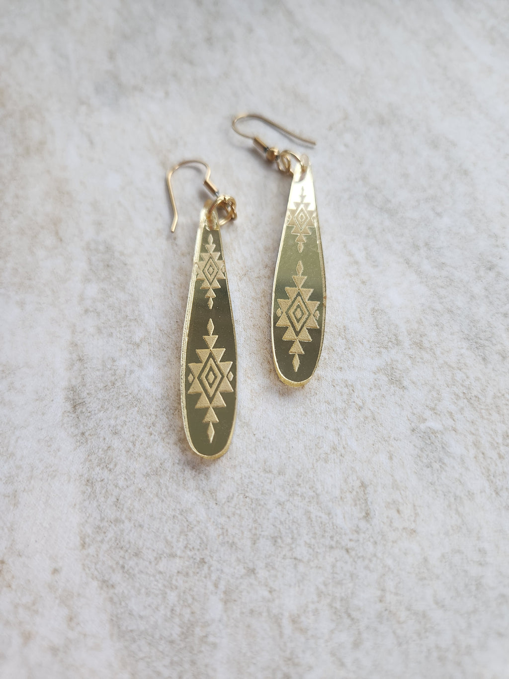 Long Tear Drop Mirror - Gold