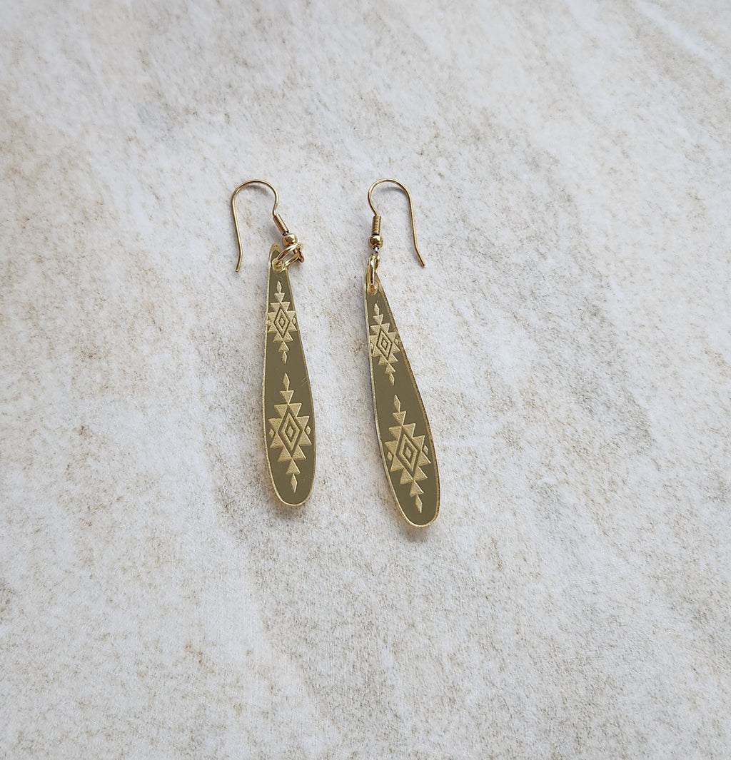 Long Tear Drop Mirror - Gold