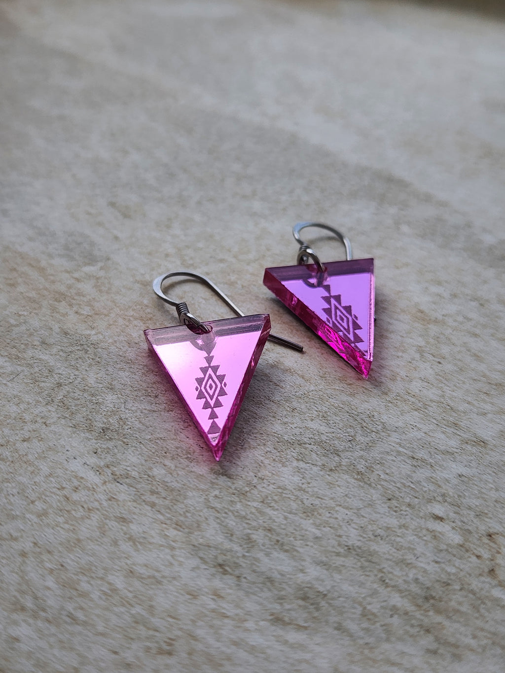 Small Triangle Mirror - Pink Style 2