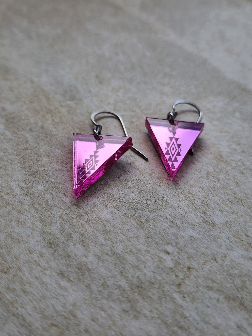 Small Triangle Mirror - Pink Style 2
